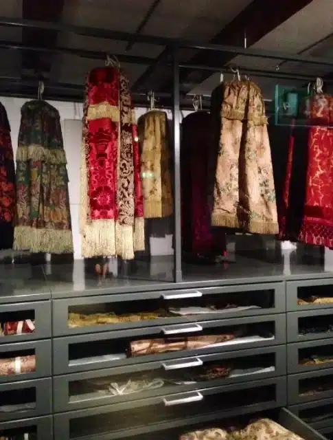 Torah Mantles | Treasure Chambers | Portuguese Synagogue Amsterdam | Jewish Amsterdam Tour 2025 | Tour guide Historian Naomi Koopmans